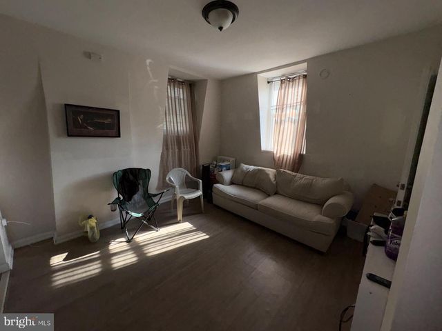 921 N 3RD ST, Reading, PA 19601