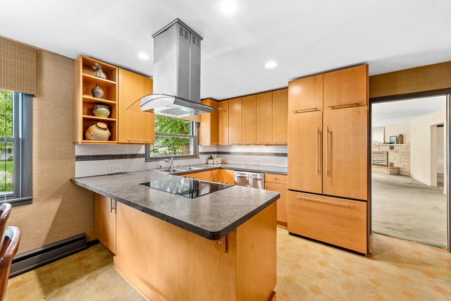 5254 S Allenwood LANE, Hales Corners, WI 53130