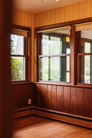 5254 S Allenwood LANE, Hales Corners, WI 53130