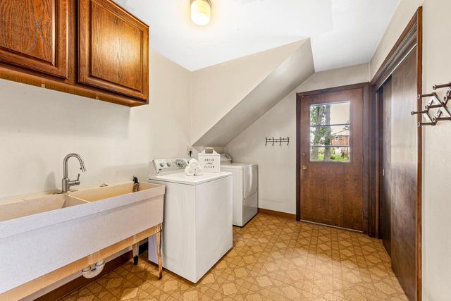 5254 S Allenwood LANE, Hales Corners, WI 53130