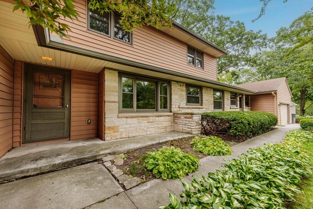 5254 S Allenwood LANE, Hales Corners, WI 53130