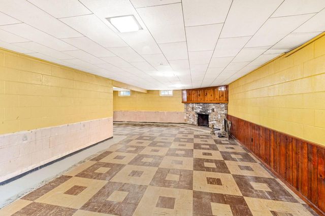 5254 S Allenwood LANE, Hales Corners, WI 53130