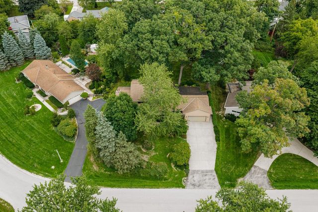 5254 S Allenwood LANE, Hales Corners, WI 53130