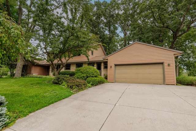 5254 S Allenwood LANE, Hales Corners, WI 53130