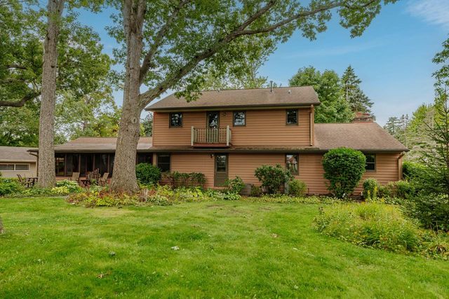 5254 S Allenwood LANE, Hales Corners, WI 53130