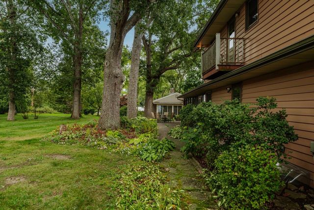 5254 S Allenwood LANE, Hales Corners, WI 53130