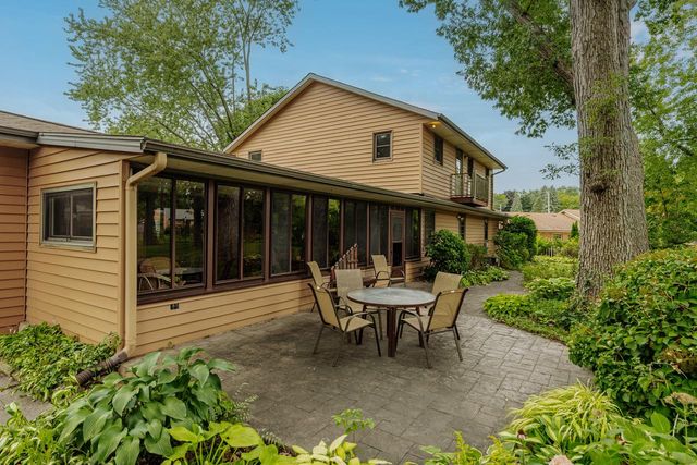 5254 S Allenwood LANE, Hales Corners, WI 53130