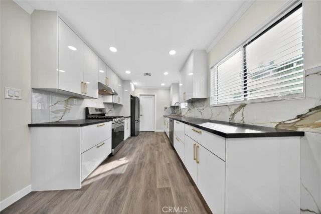 15753 Cohasset Street, Van Nuys, CA 91406