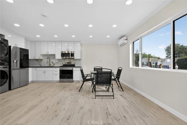 15753 Cohasset Street, Van Nuys, CA 91406