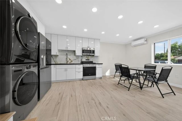 15753 Cohasset Street, Van Nuys, CA 91406