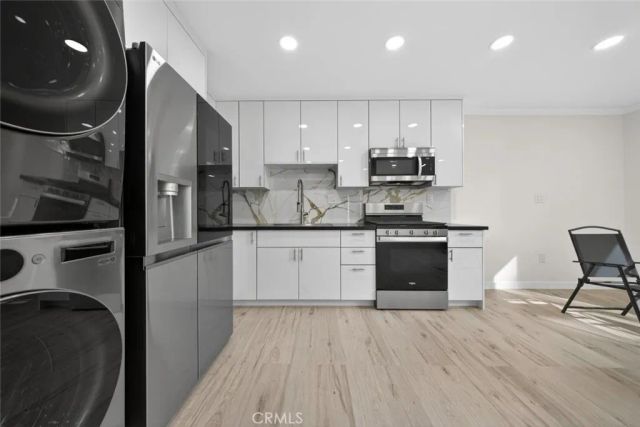 15753 Cohasset Street, Van Nuys, CA 91406