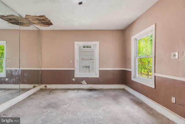 4530 DIX ST NE, Washington, DC 20019