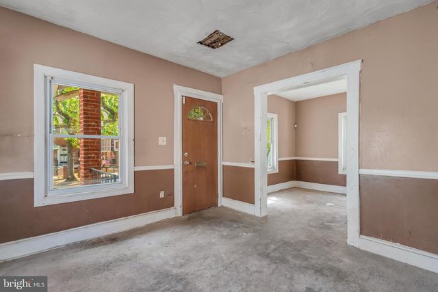 4530 DIX ST NE, Washington, DC 20019