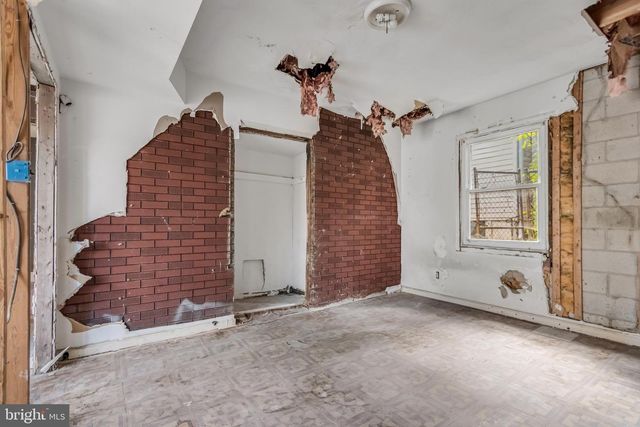 4530 DIX ST NE, Washington, DC 20019