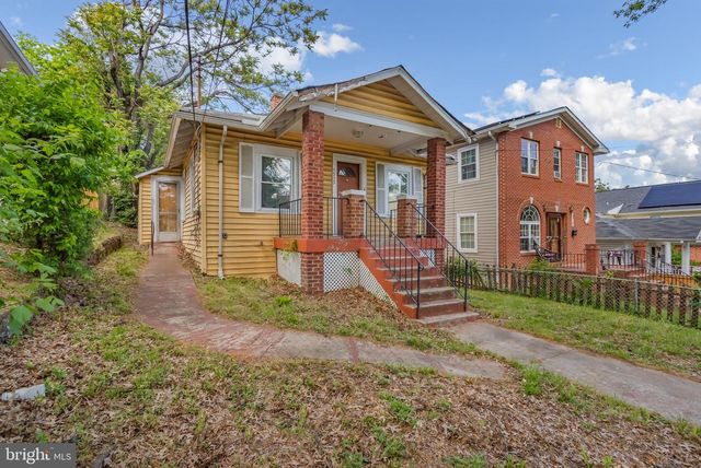 4530 DIX ST NE, Washington, DC 20019