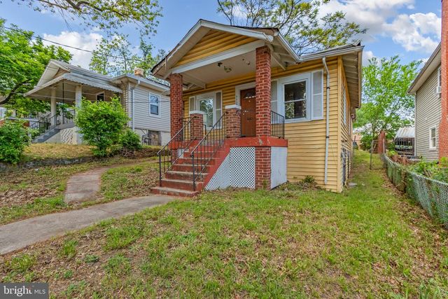 4530 DIX ST NE, Washington, DC 20019
