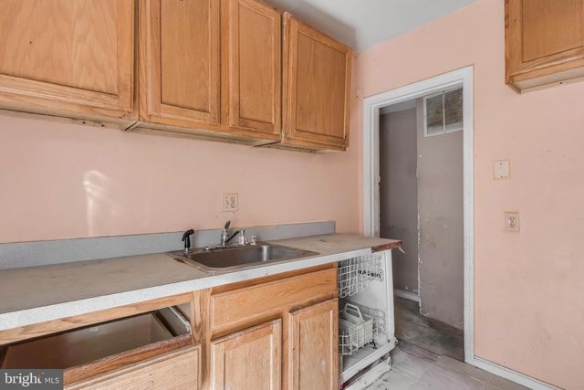 4530 DIX ST NE, Washington, DC 20019