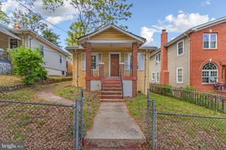 4530 DIX ST NE, Washington, DC 20019