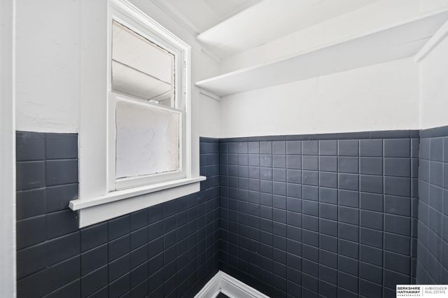 1775 S 9 Street, Omaha, NE 68108