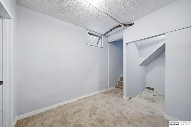 1775 S 9 Street, Omaha, NE 68108