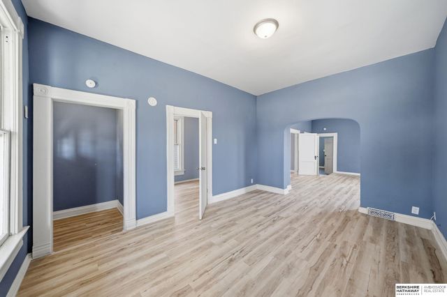 1775 S 9 Street, Omaha, NE 68108