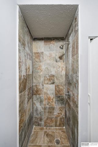 1775 S 9 Street, Omaha, NE 68108