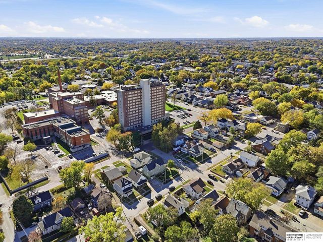 1775 S 9 Street, Omaha, NE 68108
