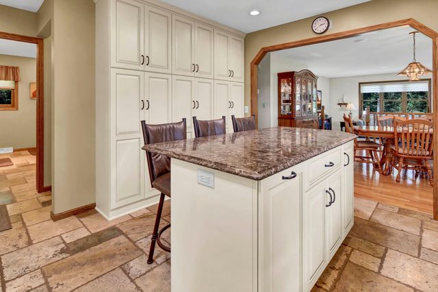 8010 Center Street, Clear Lake, MN 55319