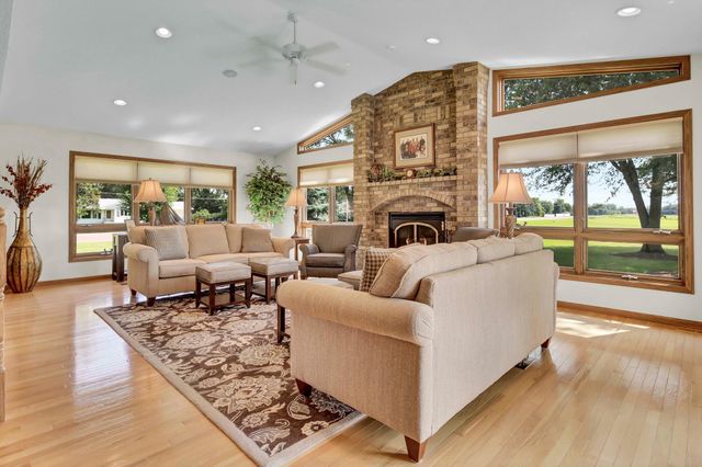 8010 Center Street, Clear Lake, MN 55319
