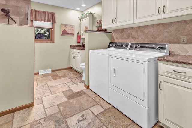 8010 Center Street, Clear Lake, MN 55319