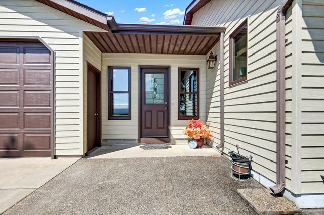 8010 Center Street, Clear Lake, MN 55319