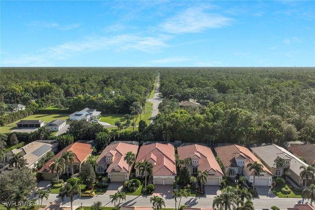5616 Hammock Isles DR, Naples, FL 34119