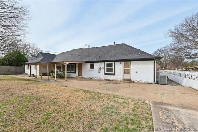 3835 S Gary Place, Tulsa, OK 74105