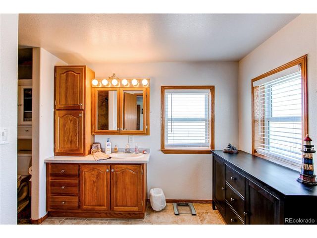 922 S County Road 173, Byers, CO 80103