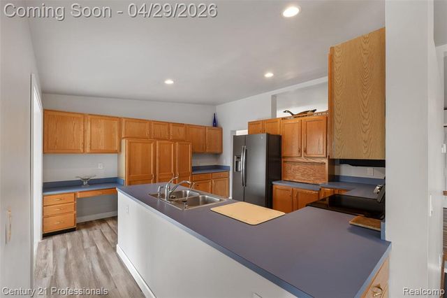 9200 Clyde Road, Fenton, MI 48430