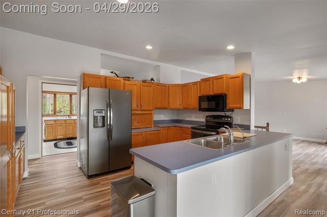 9200 Clyde Road, Fenton, MI 48430