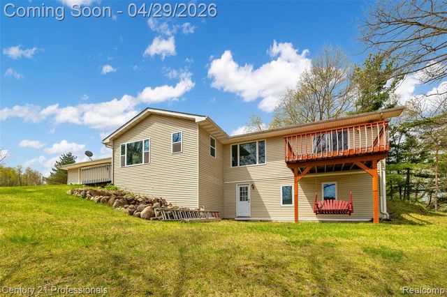 9200 Clyde Road, Fenton, MI 48430