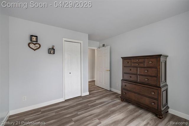 9200 Clyde Road, Fenton, MI 48430