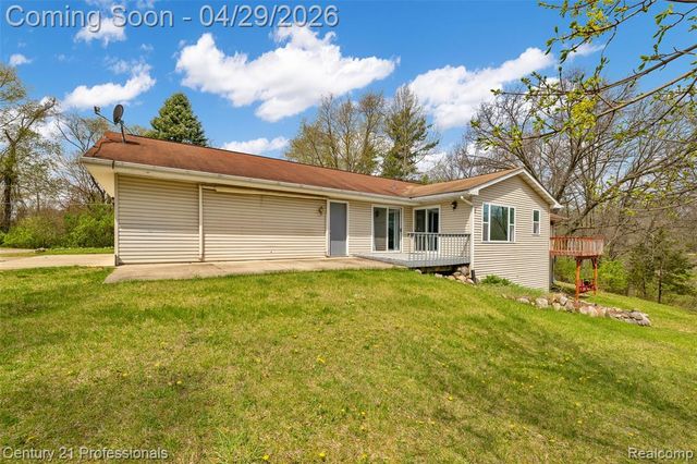 9200 Clyde Road, Fenton, MI 48430