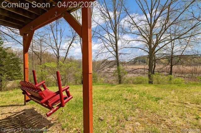 9200 Clyde Road, Fenton, MI 48430