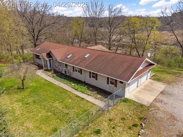 9200 Clyde Road, Fenton, MI 48430