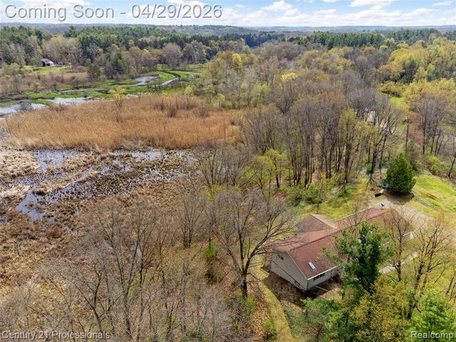 9200 Clyde Road, Fenton, MI 48430
