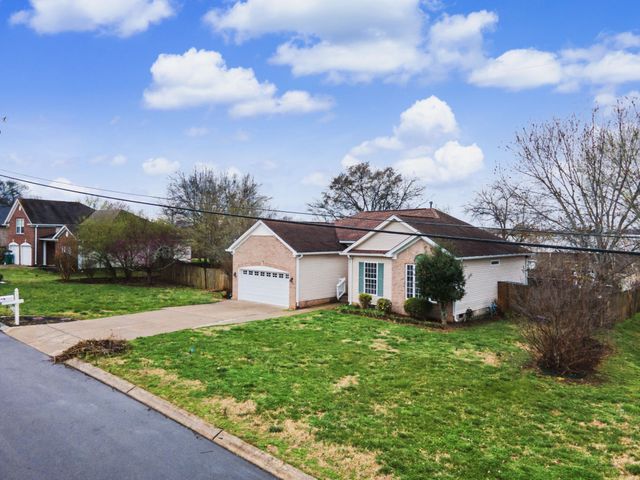 3307 Haynes Dr, Spring Hill, TN 37174