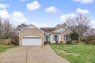 3307 Haynes Dr, Spring Hill, TN 37174