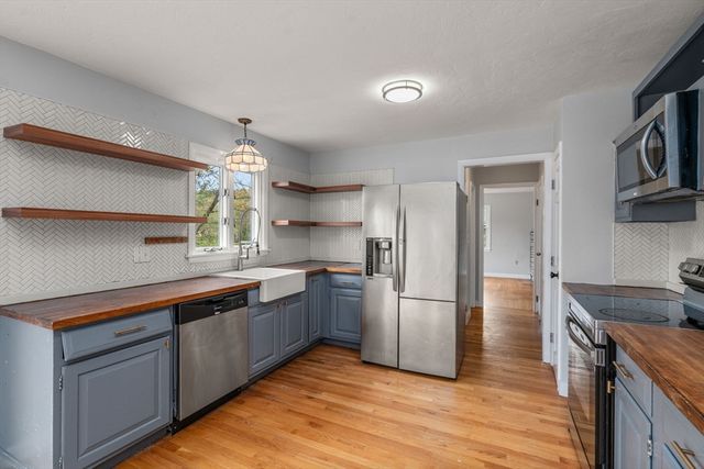 1066 Hillside St, Milton, MA 02186