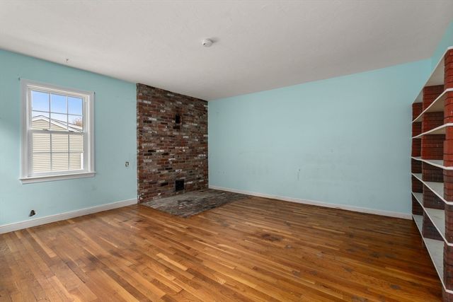 1066 Hillside St, Milton, MA 02186