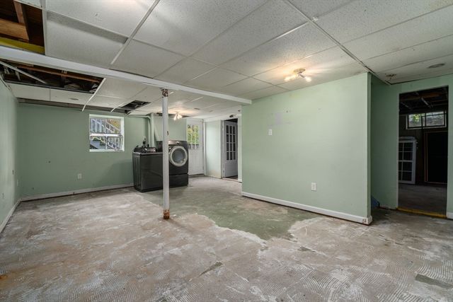 1066 Hillside St, Milton, MA 02186