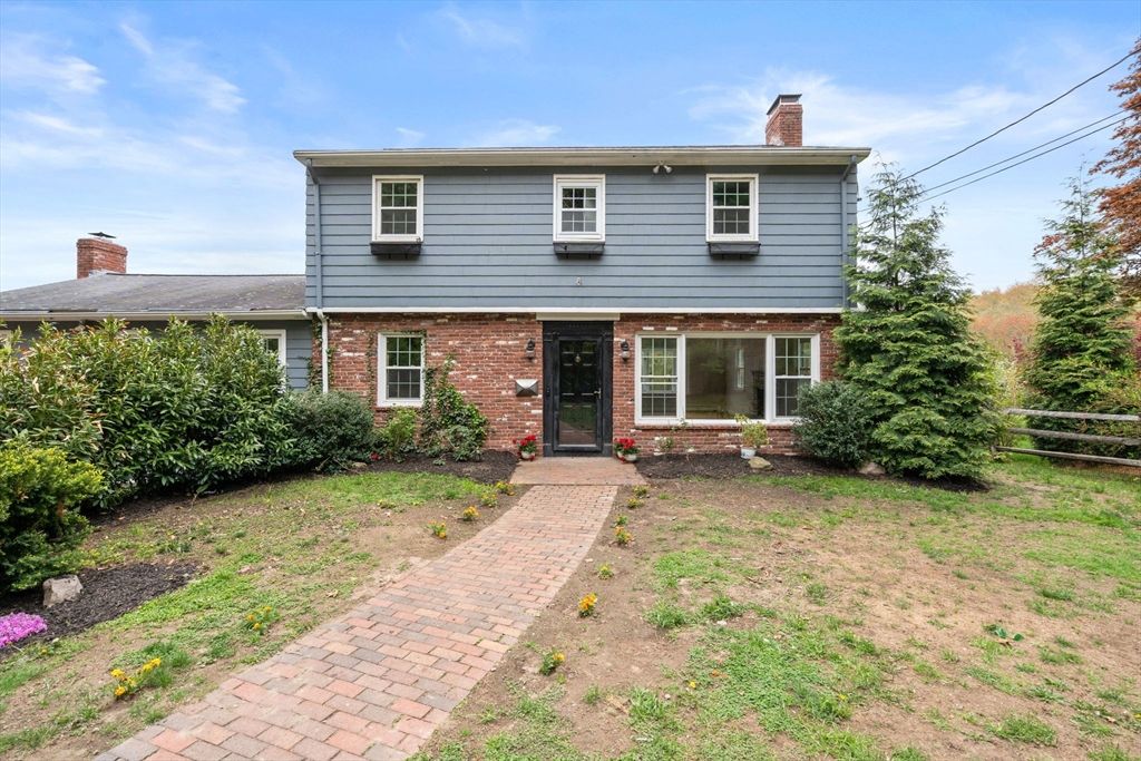 1066 Hillside St, Milton, MA 02186