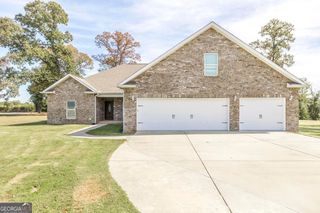 219 Rowland Circle, Byron, GA 31008