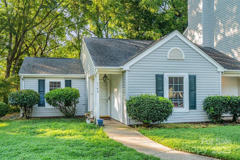 1542 Hunt Club Court, Rock Hill, SC 29732